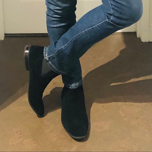 Calvin Klein Chelsea Boots - Picture 2 of 7